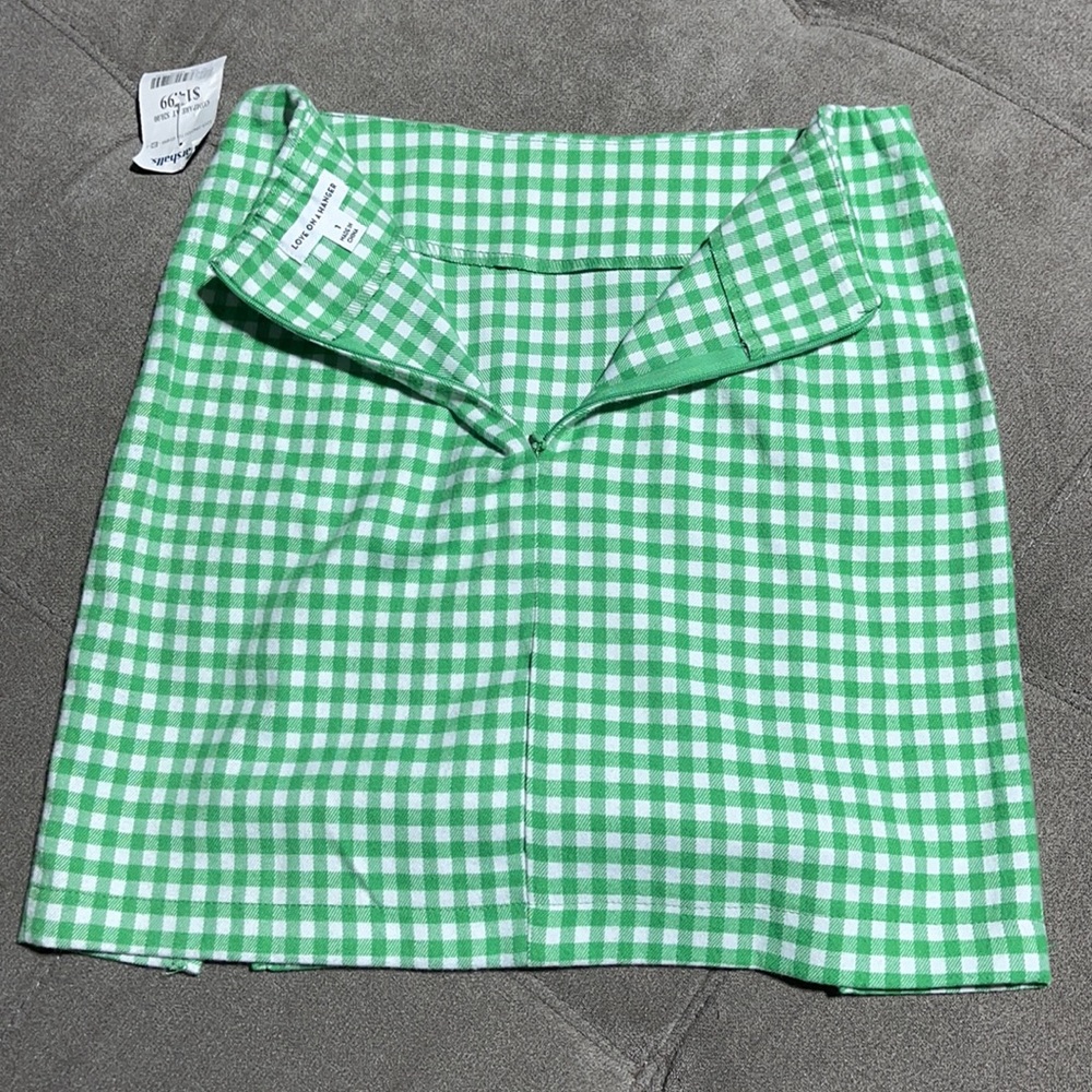 🥰🥰Love on a Hanger Gingham Skirt🥰🥰 - Picture 7 of 8